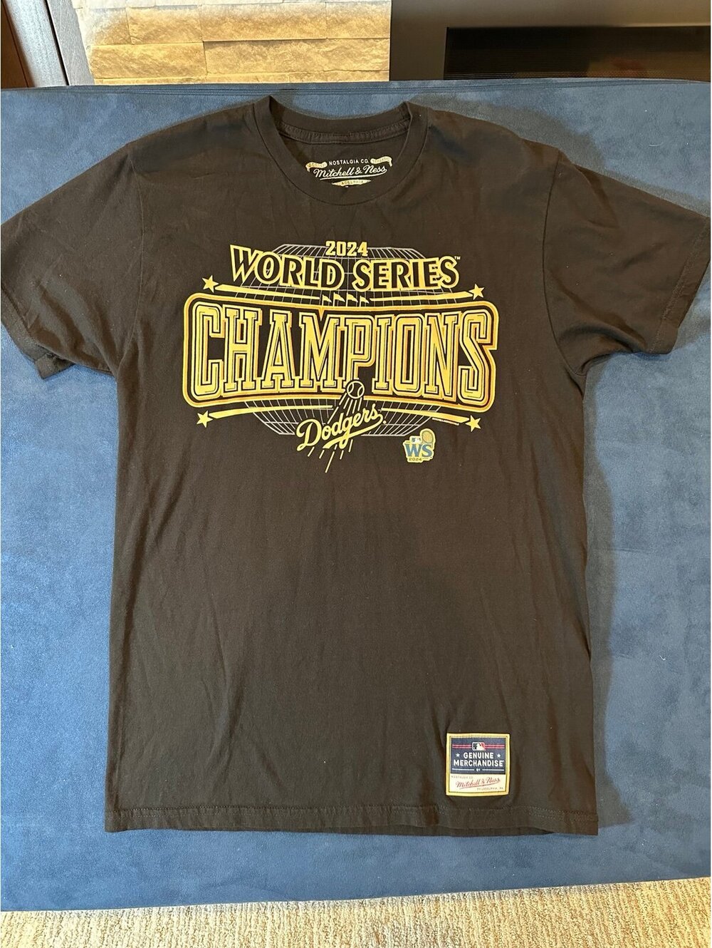 LA Dodgers 2024 World Series Champions T shirt size medium